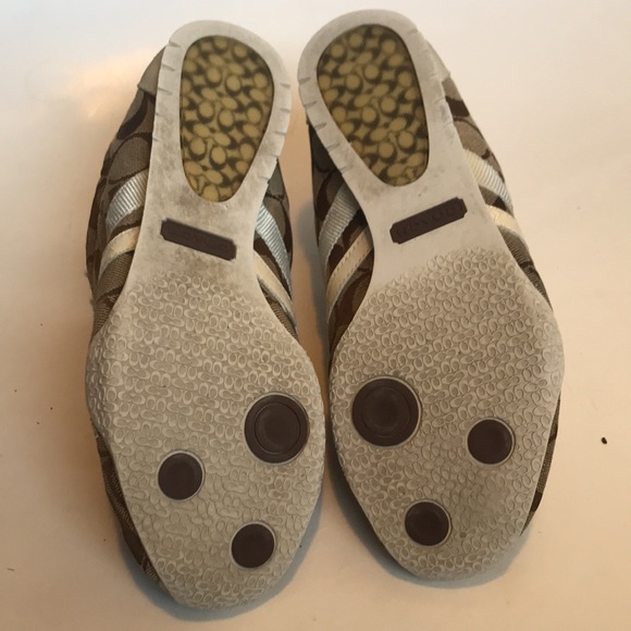*Katelyn Coach signature shoes* Katelyn signature coach Size 7m used condition. - Picture 10 of 12